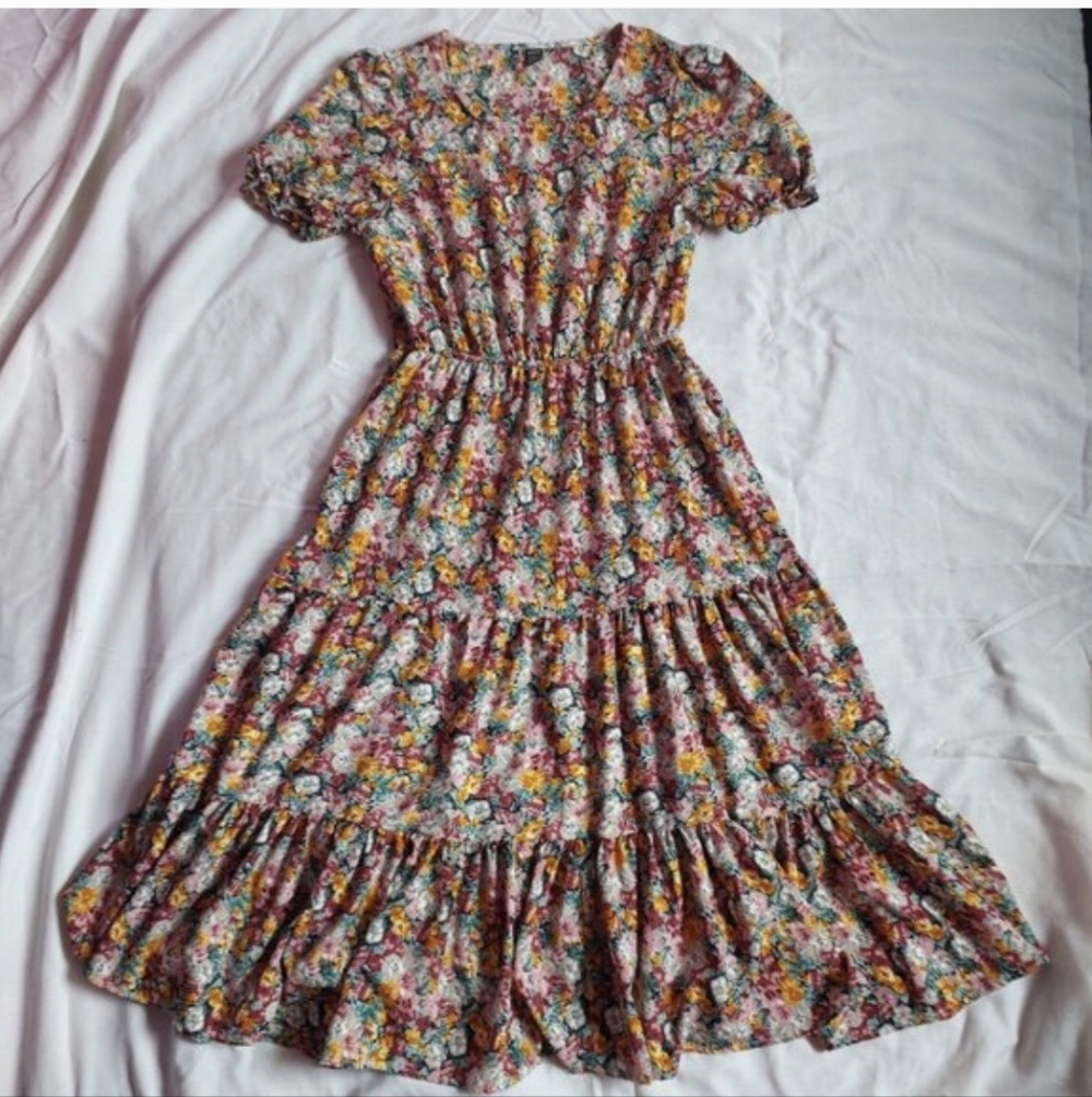 MEDIUM SHEIN Floral Print Puff Sleeve Ruffle Hem Dress - CES‎
